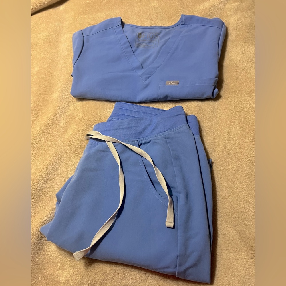 Women’s Figs Scrubs